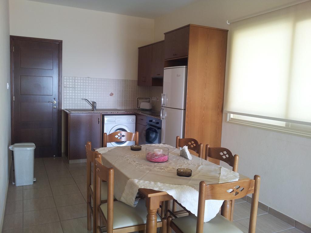 Lazaros Pissouri Apartments Room photo