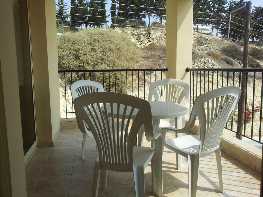 Lazaros Pissouri Apartments Room photo