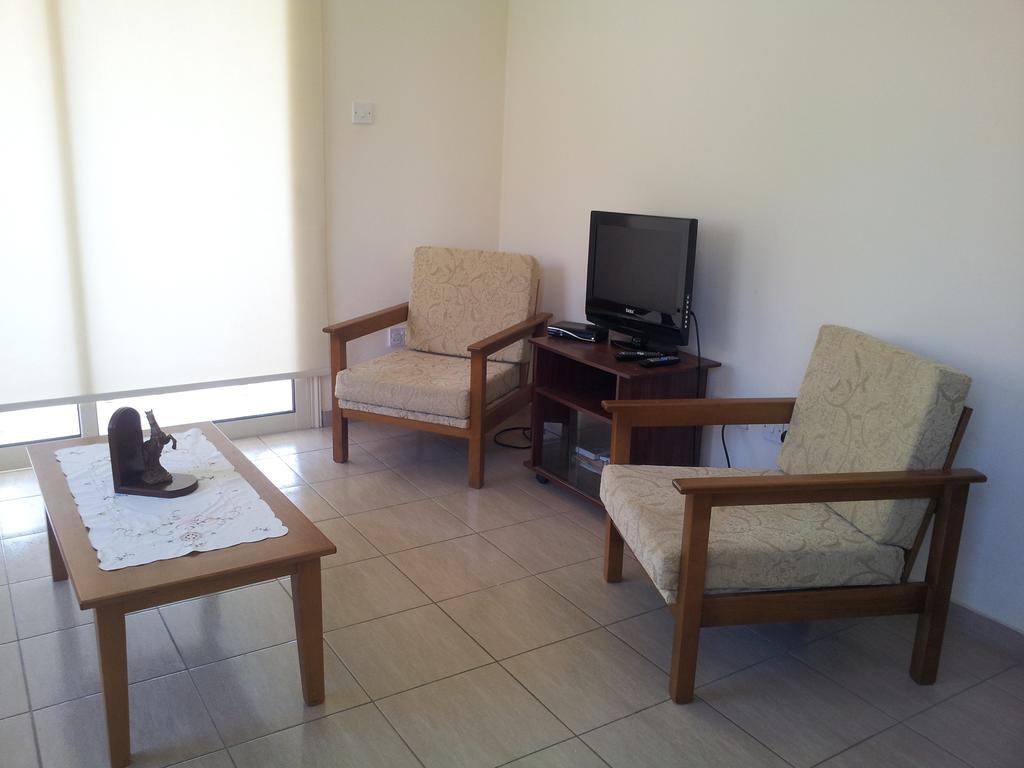 Lazaros Pissouri Apartments Room photo