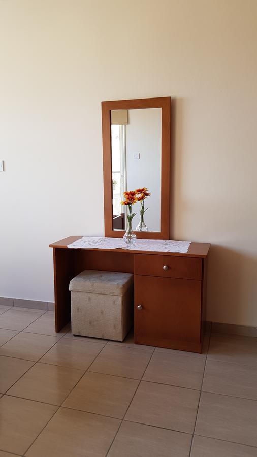 Lazaros Pissouri Apartments Exterior photo